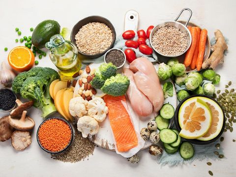 ilustrasi makanan sehat Healthy food selection on white background. Detox and clean diet concept. Foods high in vitamins, minerals and antioxidants. Anti age foods. Top view.