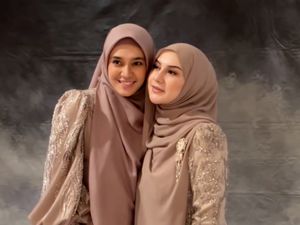 7 Gaya Kembar Irish Bella & Dhini Aminarti Jadi Bridesmaid Clara Shinta