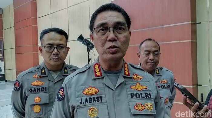 Kabid Humas Polda Jatim Kombes Jules Abraham Abast.