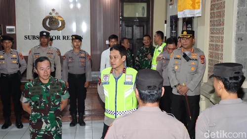 Kapolda dan Pangdam menggelar patroli gabungan TNI-Polri.