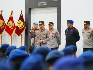 Kapolri Kunjungi Mako Brimob Kwitang, Apresiasi Jajaran Siaga Saat Kericuhan