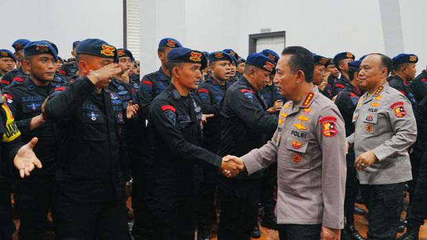 Kapolri Jenderal Listyo Sigit Prabowo mengunjungi Mako Brimob Kwitang, Jakarta. (dok.Polri)