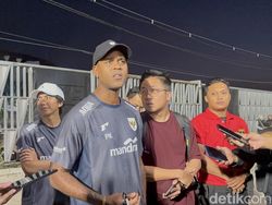 Pujian dari Kluivert yang Pertama Kali Datang ke Surabaya