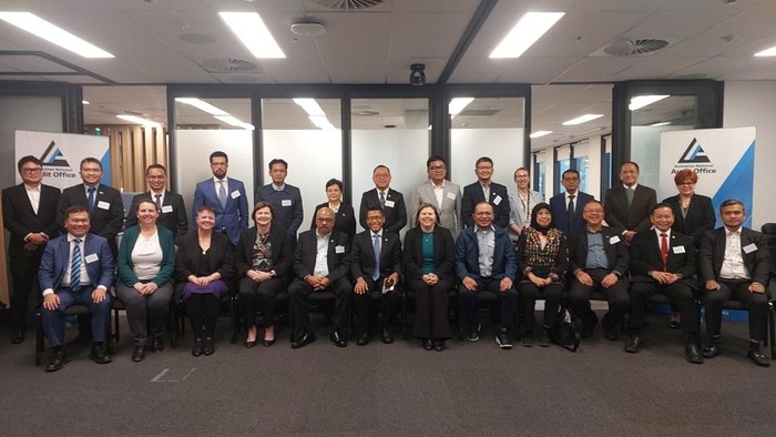 Pertemuan Komisi XI DPR dengan KBRI dan mahasiswa LPDP di Sydney.