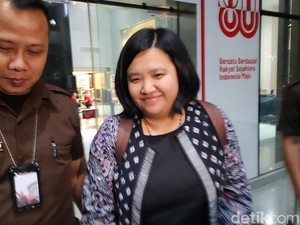 Fiona Eks Stafsus Nadiem Kembali Lempar Senyum Usai Diperiksa KPK