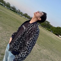 Tak hanya berparas tampan, Lee Chae Min juga memiliki postur tubuh tinggi semampai. Banyak yang mengira lawan main Yoona SNSD ini dulunya seorang model. Foto: dok. Instagram @l.c.m____