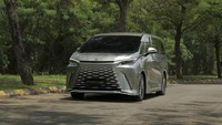 Lexus Kuasai Pasar Mobil Hybrid Mewah di RI, Segini Penjualannya
