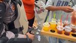 Nekat! Begini Potret Penjual Makanan yang Tetap Dagang di Tengah Demo