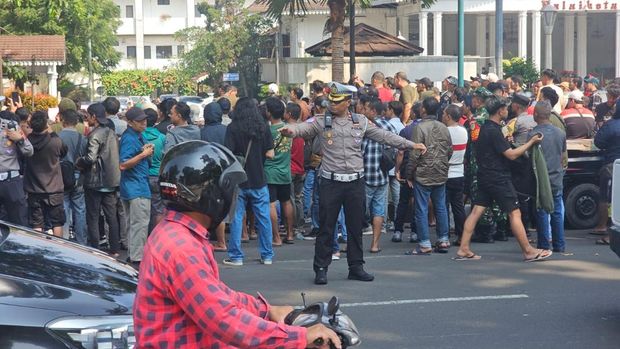 PKL Pasar Bogor di Balai Kota Bogor