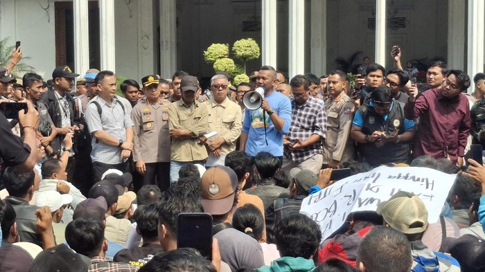 PKL Pasar Bogor di Balai Kota Bogor