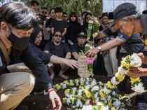 Jabar Hari Ini: Acil Bimbo Tutup Usia hingga Kericuhan di Unpas-Unisba