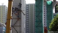 Selain itu, pemerintah juga menyiapkan stimulus untuk sektor pariwisata, di antaranya melalui penyelenggaraan event nasional serta paket bundling wisata menjelang libur Natal dan Tahun Baru 2025–2026. Upaya ini diyakini mampu meningkatkan pergerakan wisatawan nusantara sekaligus mendorong pertumbuhan ekonomi daerah.