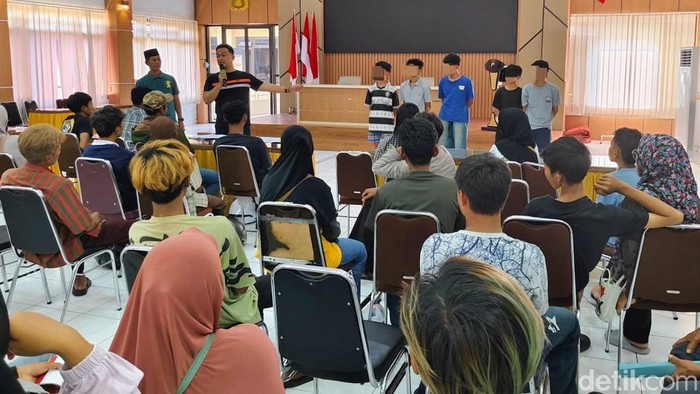 Puluhan anak yang diamankan di Polres Purworejo terkait rencana unjuk rasa mendapatkan pembinaan pada Selasa (2/9/2025) sore.
