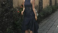 Outfit Selugi bisa nih jadi ide gayamu saat liburan ke Bali nanti.