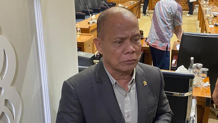Wakil Ketua Baleg DPR Sturman Panjaitan di kompleks parlemen, Senayan, Jakarta Pusat, Selasa (2/9/2025).