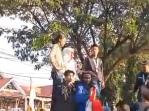 PKS Akan Evaluasi Ketua DPRD Bulukumba Usai Viral Baca Teks Temui Pendemo