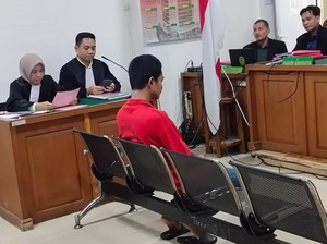 Roy Marten Dituntut 2,6 Tahun Penjara karena Curi Celengan di Palembang