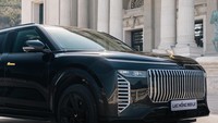 Lac Hong 900 LX dijual terbatas dan tersedia dalam dua varian, termasuk edisi lapis baja yang memiliki sertifikat standar VPAM VR7, level perlindungan paling ketat sedunia untuk kendaraan para kepala negara. Mobil ini memiliki jarak sumbu roda 3.349 mm. Foto: Dok. VinFast