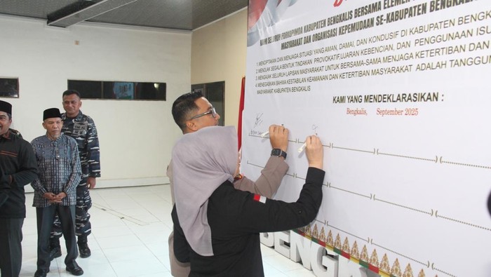 Warga dan komunitas ojol di Bengkalis deklarasi damai, komitmen jaga keamanan, Senin (1/9/2025).