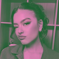 Putri Sophia Latjuba, Eva Celia, sejak awal memang terlihat vokal mengabarkan kondisi Indonesia saat ini. Di dalam unggahannya, Eva juga turut mengkritik kinerja para anggota DPR yang dinilai merampok rakyat. Foto: Instagram