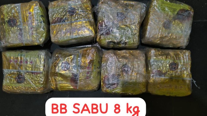 Bareskrim Polri membongkar 8 kilogram sabu di Lampung dan menangkap 3 orang kurir