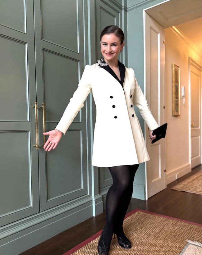 Chloe Malle, 39 tahun, lahir dan besar di New York. Ia bergabung dengan Vogue sejak 2011, berawal sebagai editor di Vogue.com sekaligus co-host podcast The Run-Through with Vogue bersama Chioma Nnadi. Foto: dok. Instagram @chloemalle