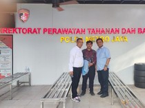 Unri Utus WR III-BEM Cek Aktivis Khariq Anhar yang Ditahan Polda Metro Jaya