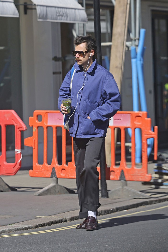 LONDON, ENGLAND - APRIL 02: Harry Styles in Mayfair on April 02, 2025 in London, England. (Photo by Neil Mockford/GC Images)