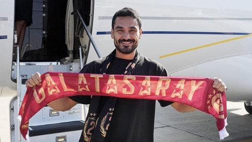Ilkay Gundogan resmi berpisah dengan Manchester City untuk kedua kalinya. Dia memutuskan bergabung ke klub Turki, Galatasaray pada Rabu (3/9/2025) dini hari WIB. Pemain asal Jerman ini direkrut Galatasaray secara free transfer dan meneken kontrak berdurasi 2 tahun.