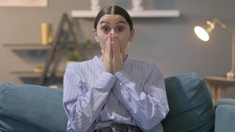 5 Zodiak yang Ternyata Introvert Banget, Lebih Bahagia Saat Menyendiri