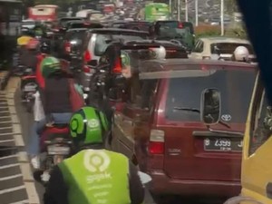 Balik Setelan Awal, Jakarta Macet-macetan Lagi