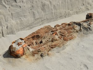 Selusin Jasad Terikat Ditemukan di Makam Kuno, Tumbal Manusia?