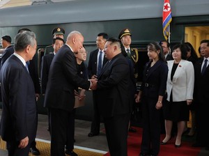 Spekulasi Mencuat Kala Putri Kim Jong Un Dampingi Ayahnya ke China