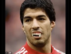Satu lagi meme Luis Suarez ala vampire yang siap menggigit. Foto: dok. Internet/X (Twitter)