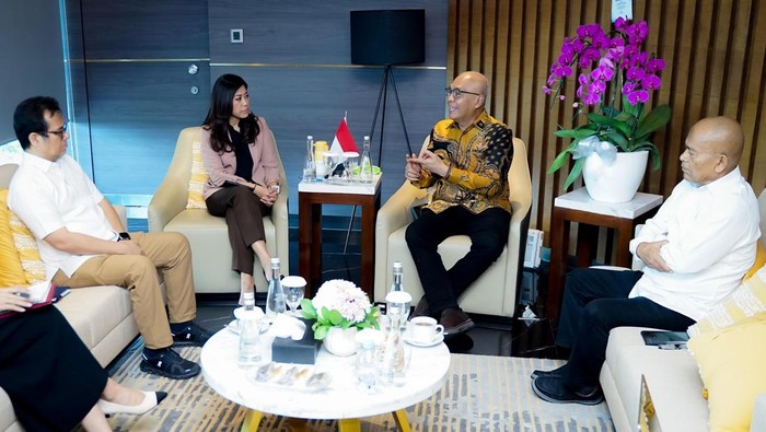 Menkomdigi Meutya Hafid menerima Ketua Umum PWI terpilih Akhmad Munir dan Ketua Dewan Kehormatan (DK) PWI terpilih Atal S. Depari.