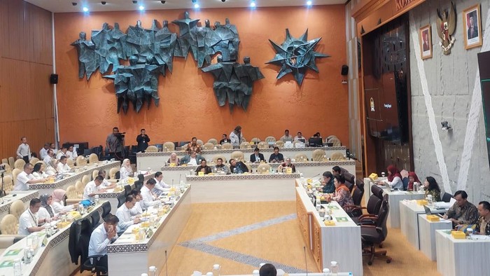 Menteri Pertanian rapat di DPR