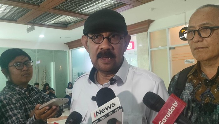 Pengacara pihak Arya Daru Pangayunan, Nicholay Aprilindo