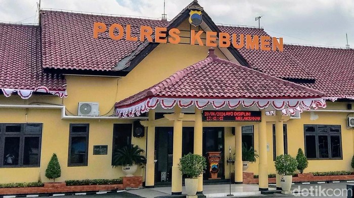Polres Kebumen.