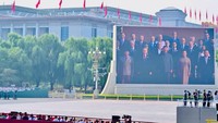 Pada momen perayaan tahun ini, sebanyak 26 pemimpin setingkat kepala negara hadir. Hadir di antaranya Presiden Belarus Aleksandr Lukashenko dan Perdana Menteri Malaysia Anwar Ibrahim. (Foto: Laily Rachev - Biro Pers Sekretariat Presiden)
