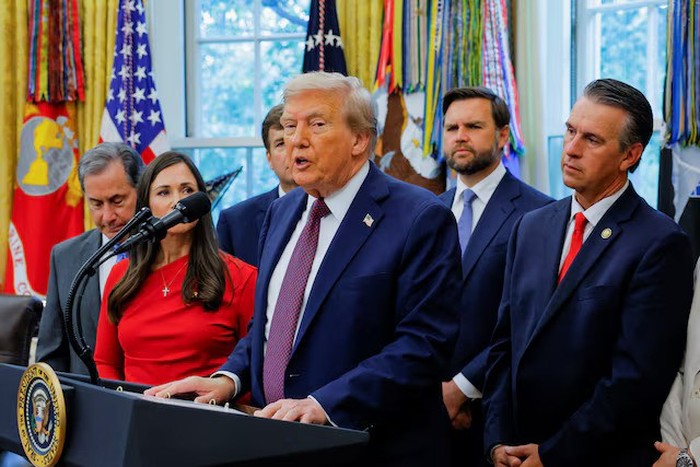 U.S. President Donald Trump replies to a question during an event to announce that the Space Force Command will move from Colorado to Alabama, in the Oval Office at the White House in Washington, D.C., U.S., September 2, 2025. REUTERS/Brian Snyder Purchase Licensing Rights