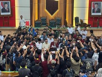 Gubernur Ria Norsan Minta Aparat Lebih Humanis Tangani Demo