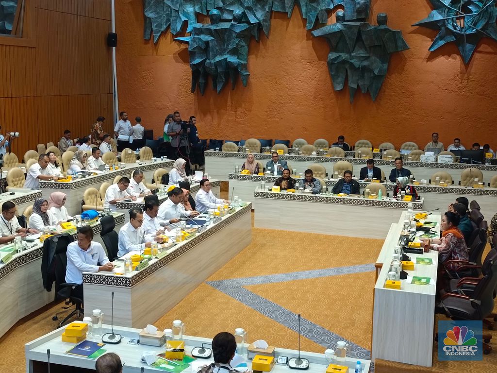 Rapat Kerja Komisi IV DPR RI bersama Menteri Pertanian di Kompleks Parlemen, Jakarta, Rabu (3/9/2025). (CNBC Indonesia/Martyasari Rizky)