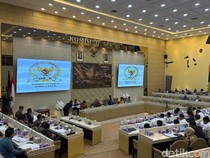 Komisi II Batalkan Seluruh Agenda ke Luar Negeri