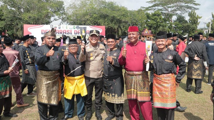 Ratusan warga di Kuansing, Riau deklarasi damai dan menolak anarkisme, Rabu (3/9/2025).