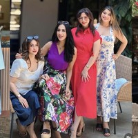 Pertemuan tersebut tampak berlangsung di sebuah restoran. welcome Back Sarah! Reunion With my Beautiful Old friends, tulis keterangan dalam unggahan Diah. Foto: Instagram/@dps_diahpermatasari