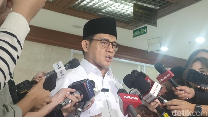 Wakil Menteri Agama (Wamenag) Romo Syafii di Kompleks Parlemen, Senayan, Jakarta, Rabu (3/9/2025).