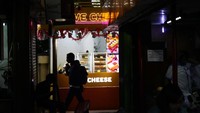 Pantauan pada Rabu (3/9/2025), suasana pusat kuliner yang sempat viral ini terlihat lengang.