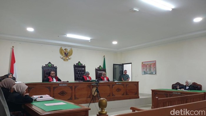 Sidang kasus pria bunuh pacar gegara hamil di Gowa.