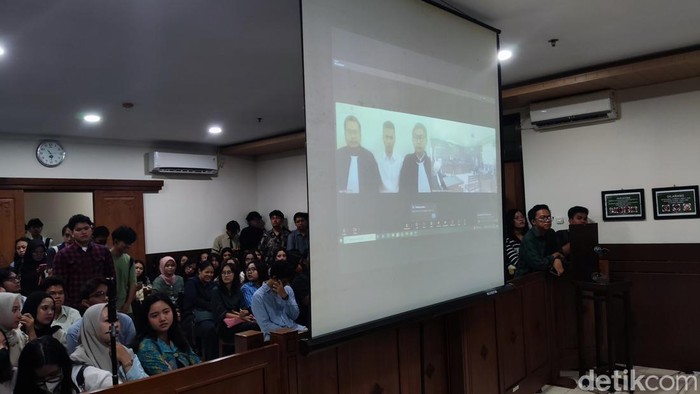 Christiano Pengarapenta Pengidahen Tarigan (21) pengemudi BMW yang menabrak Argo Ericko Achfandi menjalani sidang perdana pada Rabu (3/9/2025)