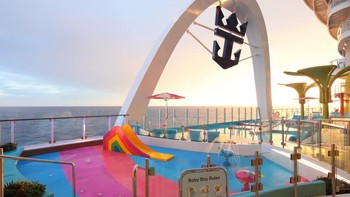 Setelah bertolak dari dermaga, kapal akan berlayar selama tujuh malam ke berbagai lokasi eksotik, termasuk San Juan, St. Kitts, dan pulau pribadi Royal Caribbean di Bahamas. Foto: Royal Carribean